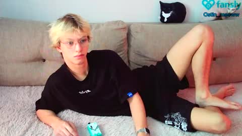 Ostin online show from 02-12-25, 08:27