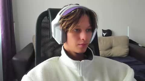 Ostin online show from 09-22-25, 06:37