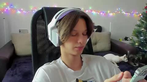 Ostin online show from 12-14-25, 07:47