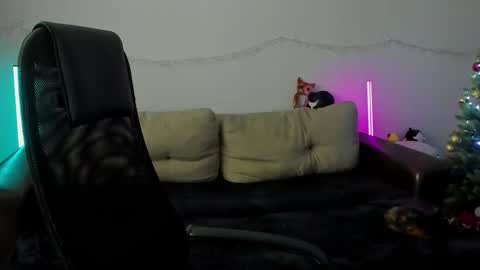 Ostin online show from 12-22-25, 05:26