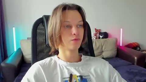 Ostin online show from 05-12-26, 08:22