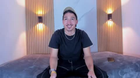 Otto Andrew online show from 05-10-26, 03:23