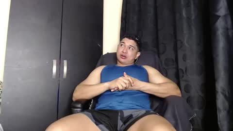 Snapshot of otto_stud chatting on 10-23-25, 04:01 otto_stud online show from 10-23-25, 04:01