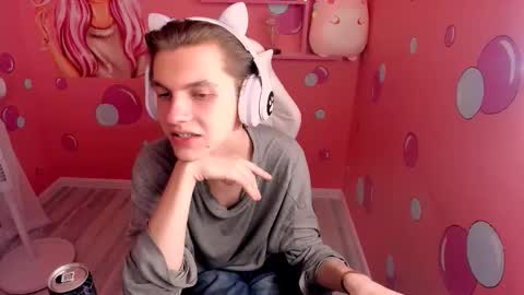 Otto online show from 10-03-25, 08:39