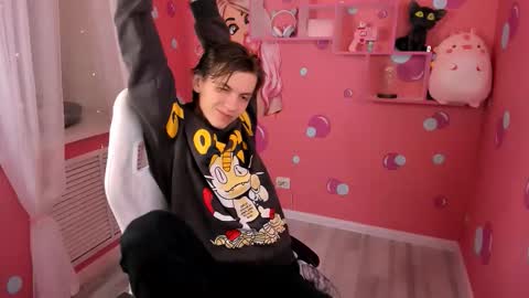 Otto online show from 10-12-25, 03:33