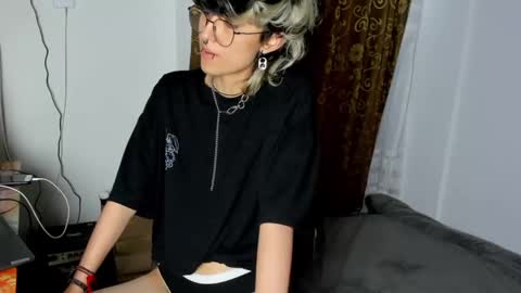 Snapshot of ottoyan_ chatting on 12-27-24, 09:22 Otto 3 online show from 12-27-24, 09:22