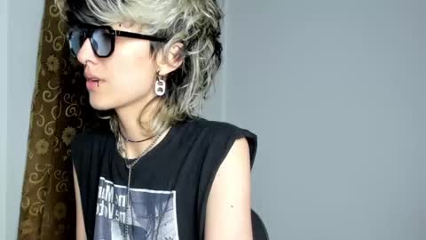 Snapshot of ottoyan_ chatting on 12-28-24, 07:00 Otto 3 online show from 12-28-24, 07:00