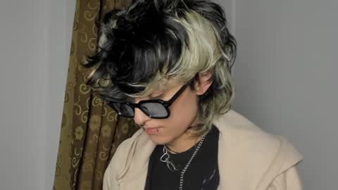 Snapshot of ottoyan_ chatting on 12-29-24, 06:35 Otto 3 online show from 12-29-24, 06:35