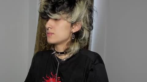 Snapshot of ottoyan_ chatting on 01-17-25, 10:23 Otto 3 online show from 01-17-25, 10:23