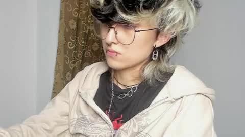 Snapshot of ottoyan_ chatting on 01-18-25, 02:25 Otto 3 online show from 01-18-25, 02:25