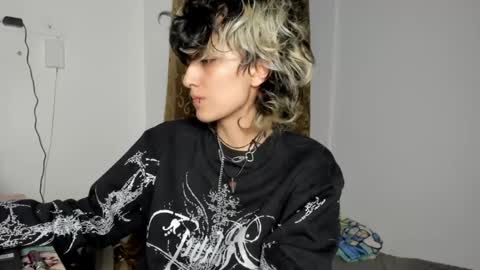 Snapshot of ottoyan_ chatting on 01-28-25, 04:50 Otto 3 online show from 01-28-25, 04:50