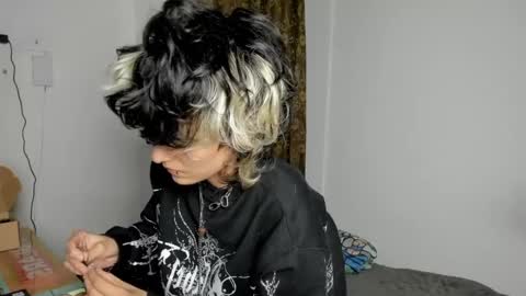 Snapshot of ottoyan_ chatting on 01-28-25, 09:51 Otto 3 online show from 01-28-25, 09:51