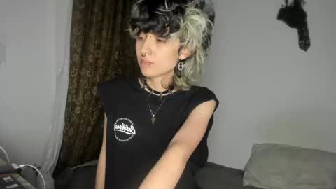 Snapshot of ottoyan_ chatting on 02-15-25, 11:14 Otto 3 online show from 02-15-25, 11:14