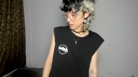 Snapshot of ottoyan_ chatting on 02-16-25, 02:20 Otto 3 online show from 02-16-25, 02:20