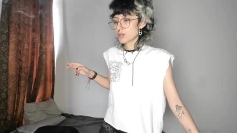 Snapshot of ottoyan_ chatting on 02-22-25, 07:14 Otto 3 online show from 02-22-25, 07:14