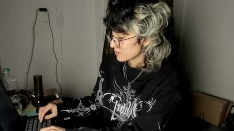 Snapshot of ottoyan_ chatting on 03-12-25, 05:57 Otto 3 online show from 03-12-25, 05:57