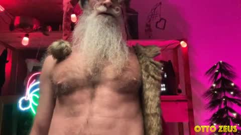 Snapshot of ottozeus chatting on 12-26-24, 04:32 Otto Zeus online show from 12-26-24, 04:32