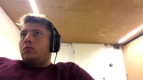 Snapshot of outflayd chatting on 10-21-25, 11:11 outflayd online show from 10-21-25, 11:11