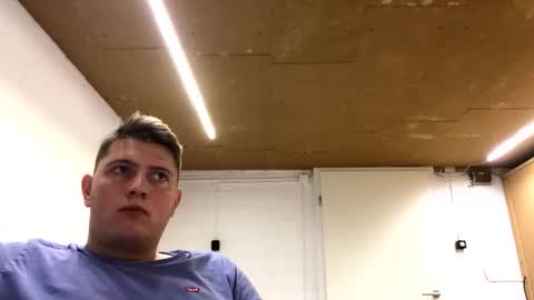 Snapshot of outflayd chatting on 01-08-26, 06:10 outflayd online show from 01-08-26, 06:10