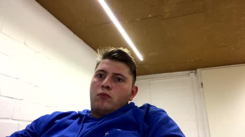 Snapshot of outflayd chatting on 01-13-26, 08:14 outflayd online show from 01-13-26, 08:14