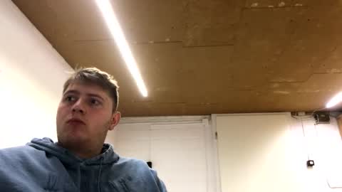 Snapshot of outflayd chatting on 01-14-26, 09:37 outflayd online show from 01-14-26, 09:37