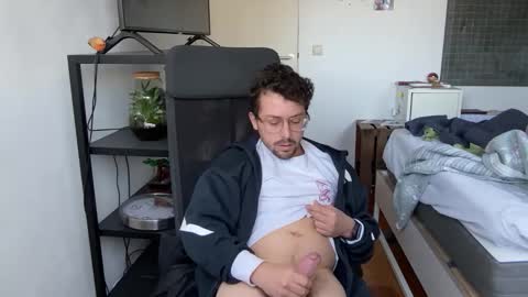 ovidius96 online show from 12-04-25, 10:35