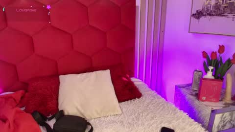 Owen online show from 06-18-26, 03:18