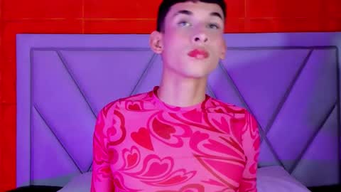 Snapshot of owen_stone1 chatting on 04-18-26, 06:45 owen_stone1 online show from 04-18-26, 06:45