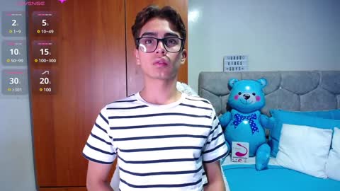 Owen  Independent model  online show from 01-22-25, 05:16