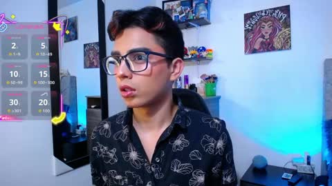 Owen  Independent model  online show from 03-26-26, 09:15