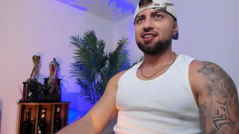 Maximus Owen online show from 10-20-25, 11:49