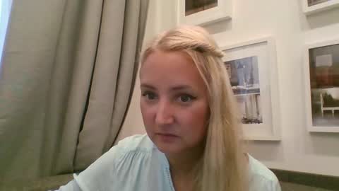 oxifoxi online show from 10-06-25, 10:02