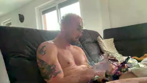 oxlade59 online show from 09-18-25, 05:26