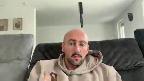 oxlade59 online show from 11-04-25, 12:48