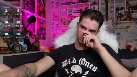 Mike online show from 05-04-26, 01:18