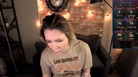 Snapshot of ozalin_green chatting on 01-11-25, 08:00 ozalin_green online show from 01-11-25, 08:00