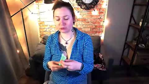 Snapshot of ozalin_green chatting on 10-14-25, 06:03 ozalin_green online show from 10-14-25, 06:03