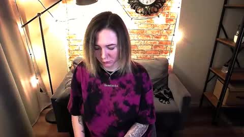 Snapshot of ozalin_green chatting on 10-15-25, 05:51 ozalin_green online show from 10-15-25, 05:51