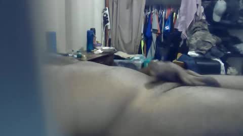 Snapshot of ozchaad chatting on 12-17-25, 02:01 ozchaad online show from 12-17-25, 02:01