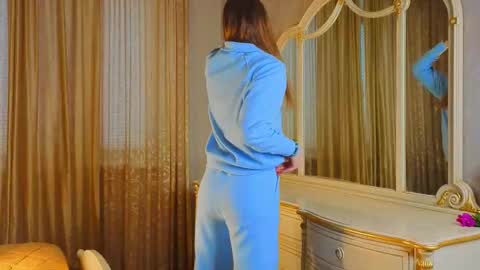 Call me Gabriela online show from 11-30-25, 08:40