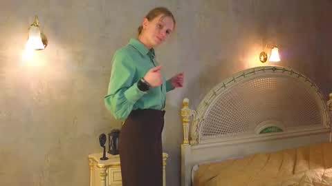 Call me Gabriela online show from 12-18-25, 01:06