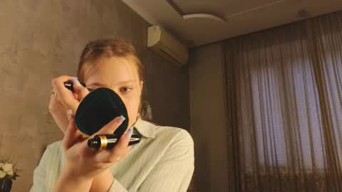 Call me Gabriela online show from 02-07-26, 03:54