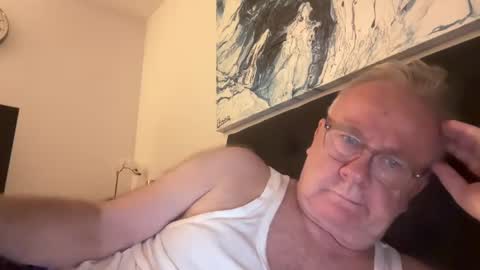 Snapshot of ozhairybearxxxx chatting on 12-09-24, 10:32 ozhairybearxxxx online show from 12-09-24, 10:32