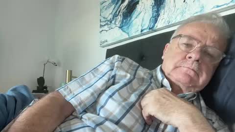 Snapshot of ozhairybearxxxx chatting on 12-10-24, 01:32 ozhairybearxxxx online show from 12-10-24, 01:32