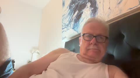 Snapshot of ozhairybearxxxx chatting on 12-17-24, 11:28 ozhairybearxxxx online show from 12-17-24, 11:28