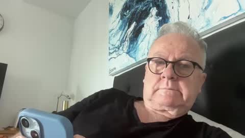 Snapshot of ozhairybearxxxx chatting on 12-22-24, 11:52 ozhairybearxxxx online show from 12-22-24, 11:52