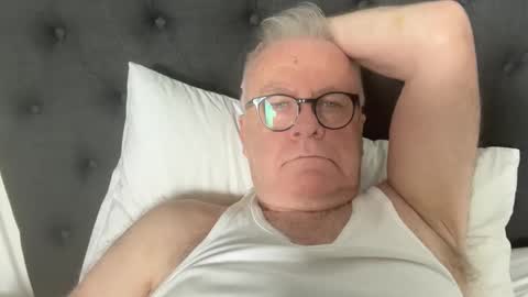 Snapshot of ozhairybearxxxx chatting on 12-28-24, 01:50 ozhairybearxxxx online show from 12-28-24, 01:50