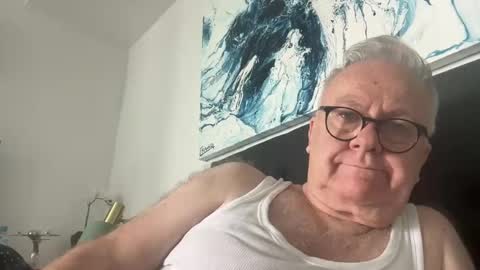 Snapshot of ozhairybearxxxx chatting on 01-03-25, 03:27 ozhairybearxxxx online show from 01-03-25, 03:27