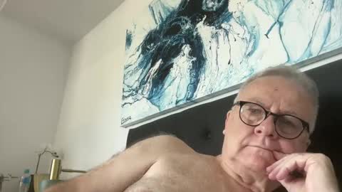 Snapshot of ozhairybearxxxx chatting on 01-21-25, 03:26 ozhairybearxxxx online show from 01-21-25, 03:26