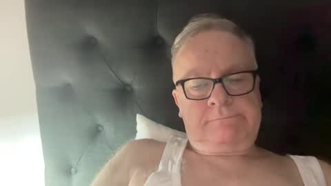 Snapshot of ozhairybearxxxx chatting on 03-03-25, 11:11 ozhairybearxxxx online show from 03-03-25, 11:11